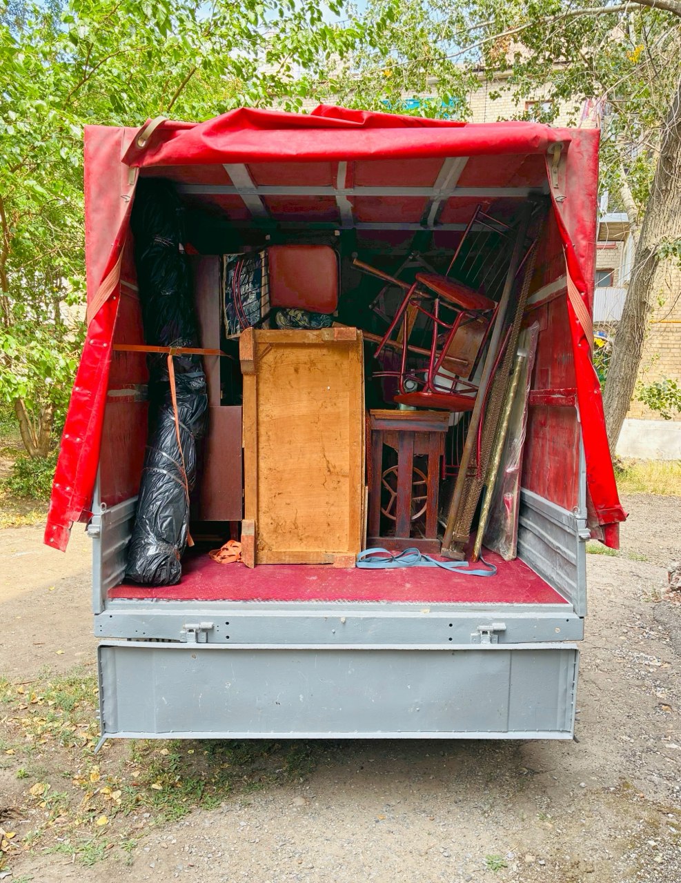 перевезли тяжёлую советскую мебель Луганск image preview